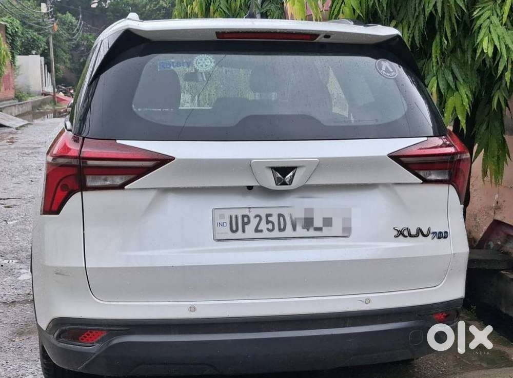Mahindra Xuv700 2.0 Mx Petrol Mt 5 Str, 2023, Petrol