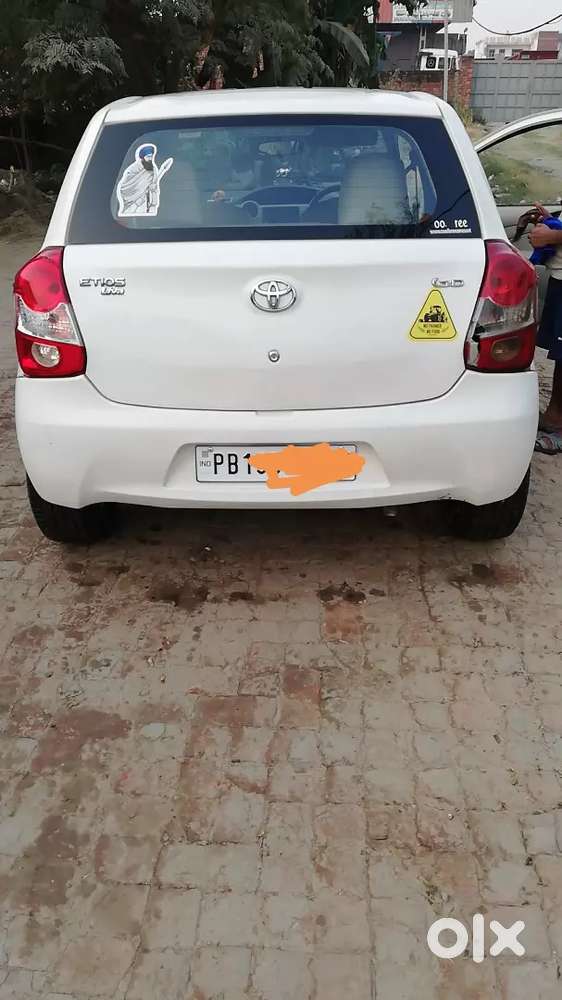 Toyota Etios Liva 2015