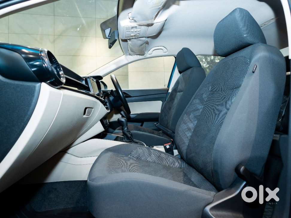 Skoda Slavia Ambition 1.0l Tsi At, 2026, Petrol