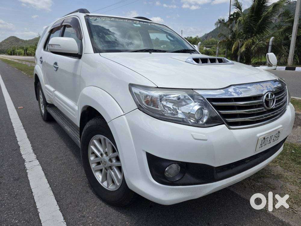 Toyota Fortuner 4x4 Mt, 2012, Diesel