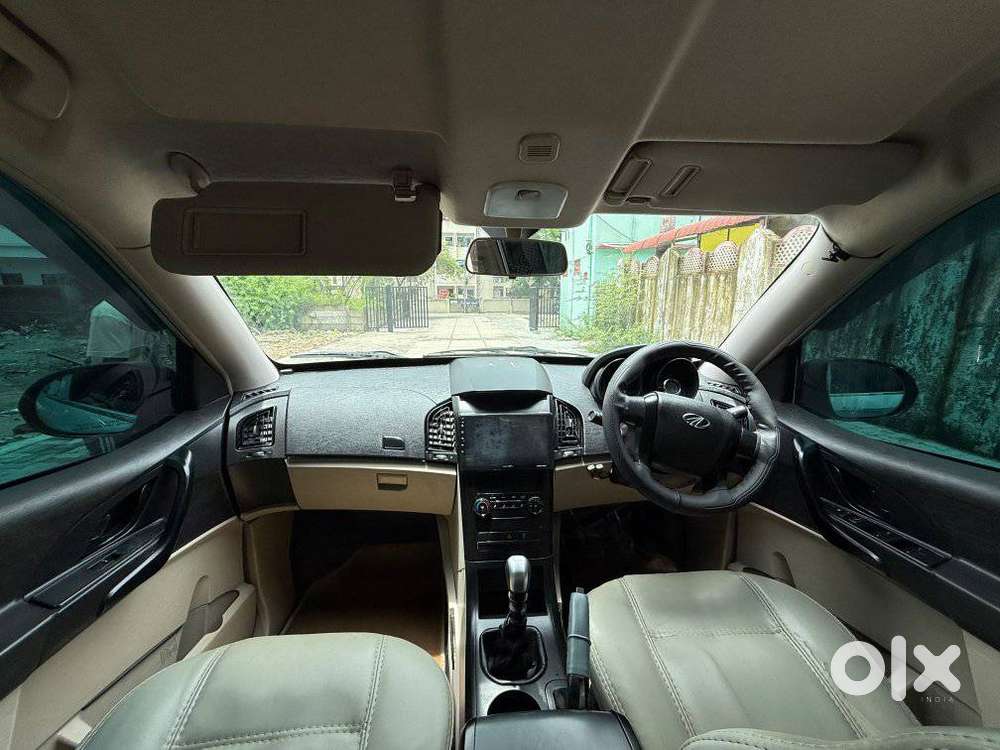 Mahindra Xuv500 W4, 2017, Petrol