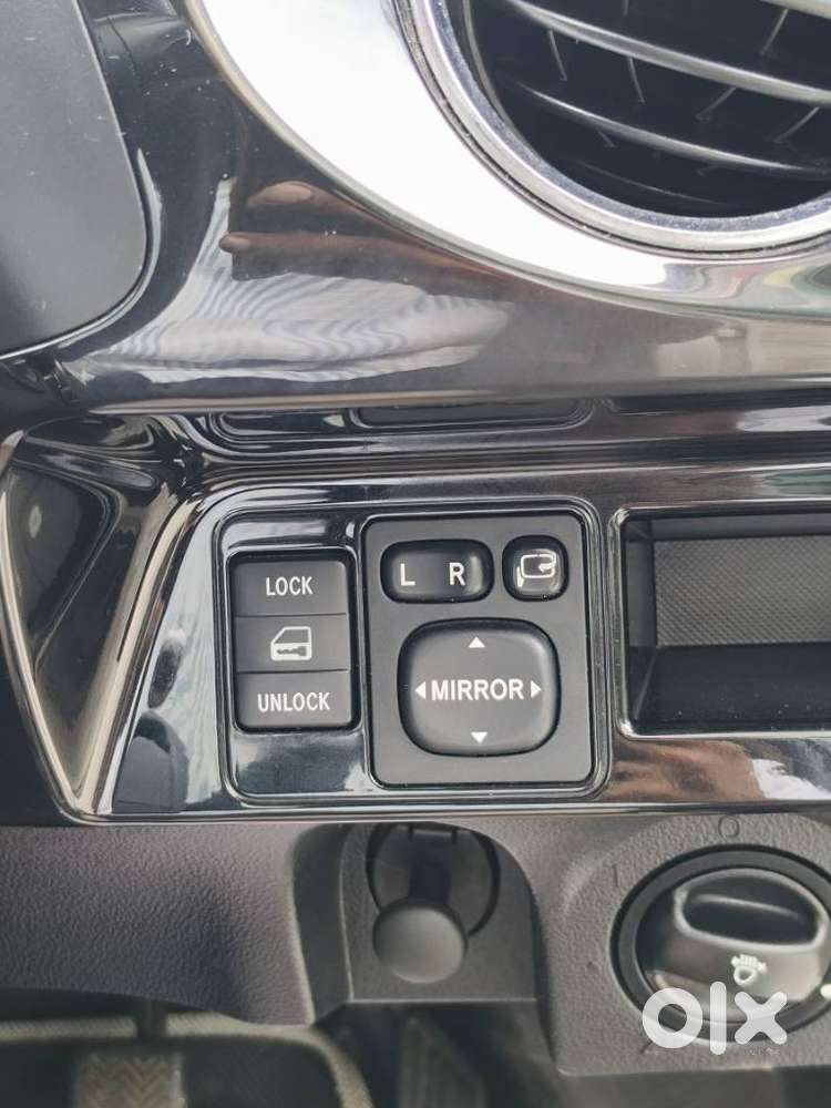 Toyota Etios Liva Vx Dual Tone, 2019, Petrol