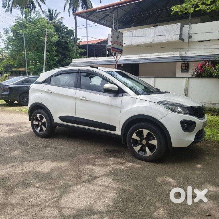 Tata Nexon 1.2 Revotron Xz Plus, 2017, Petrol
