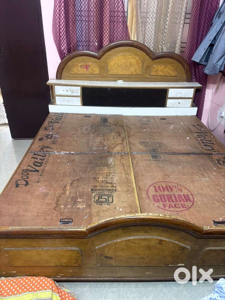 King size bed for sale