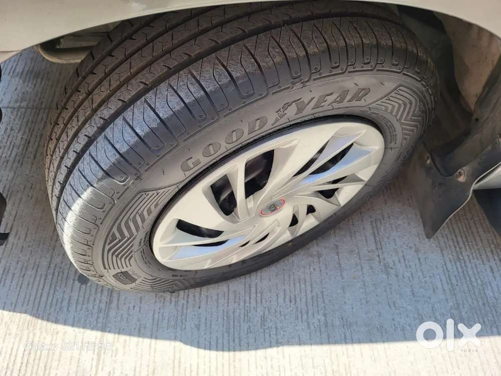 Toyota Innova 8 Seater Diesel 2011