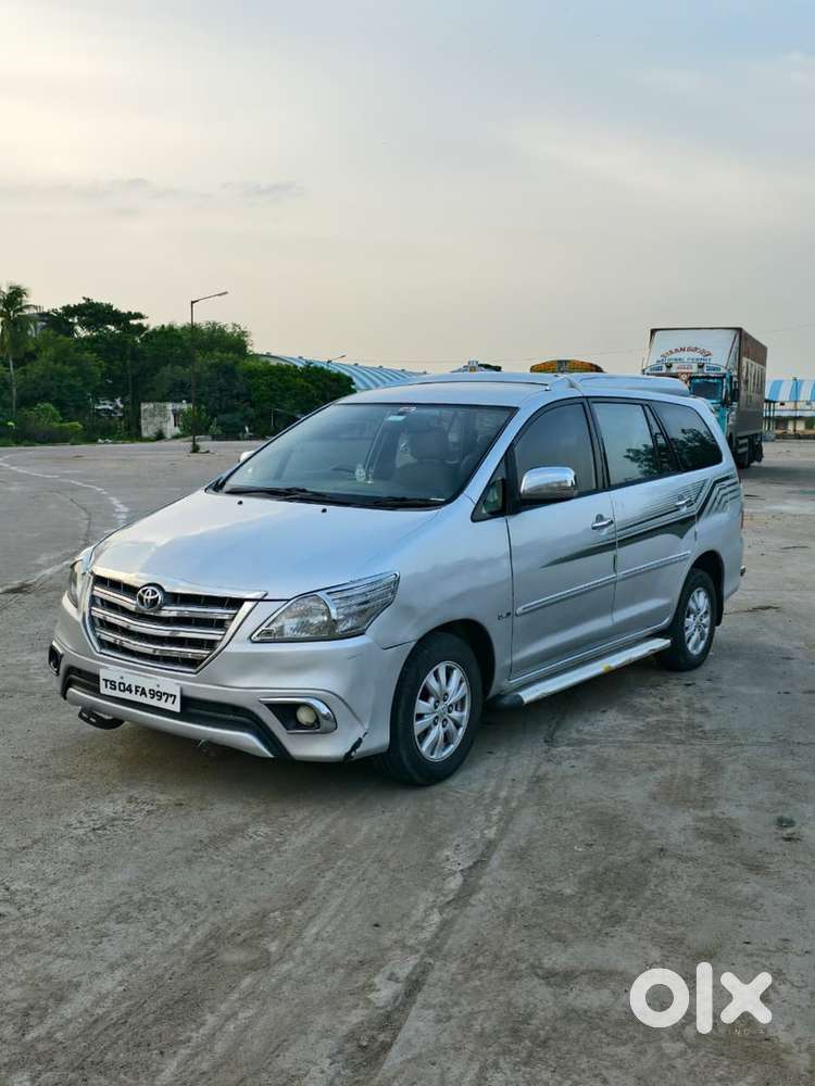 Toyota Innova 2010 Diesel 8seat