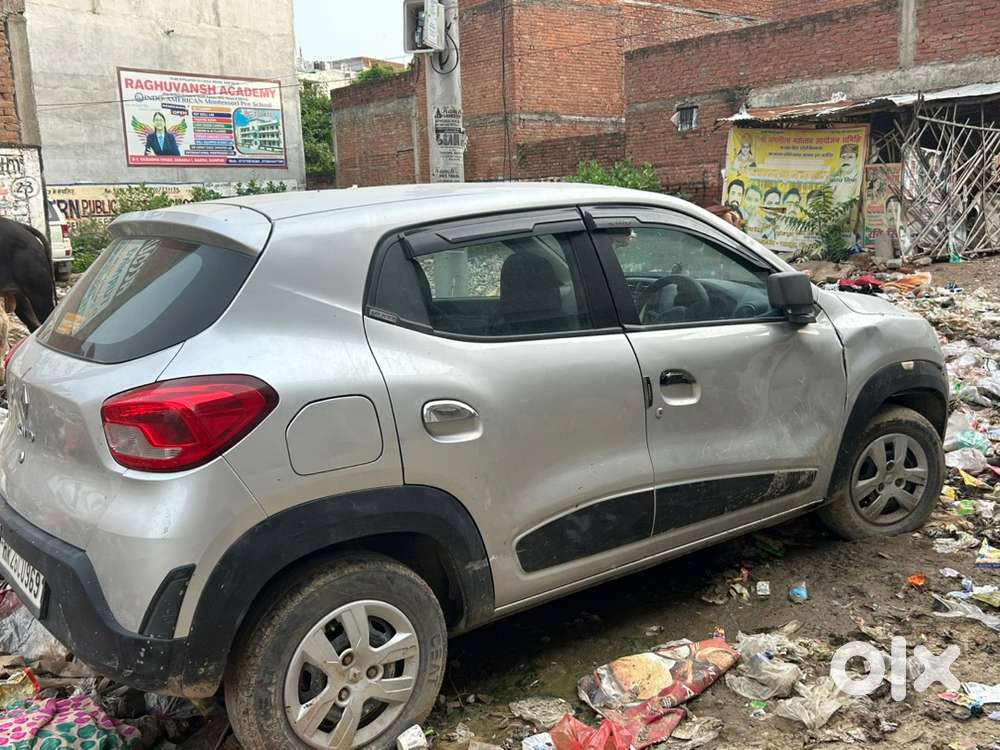Cng Bechna Hai Jo Ki 2027tk Chekd Hai Or Gadi Cutting Me Sel Karna Hai