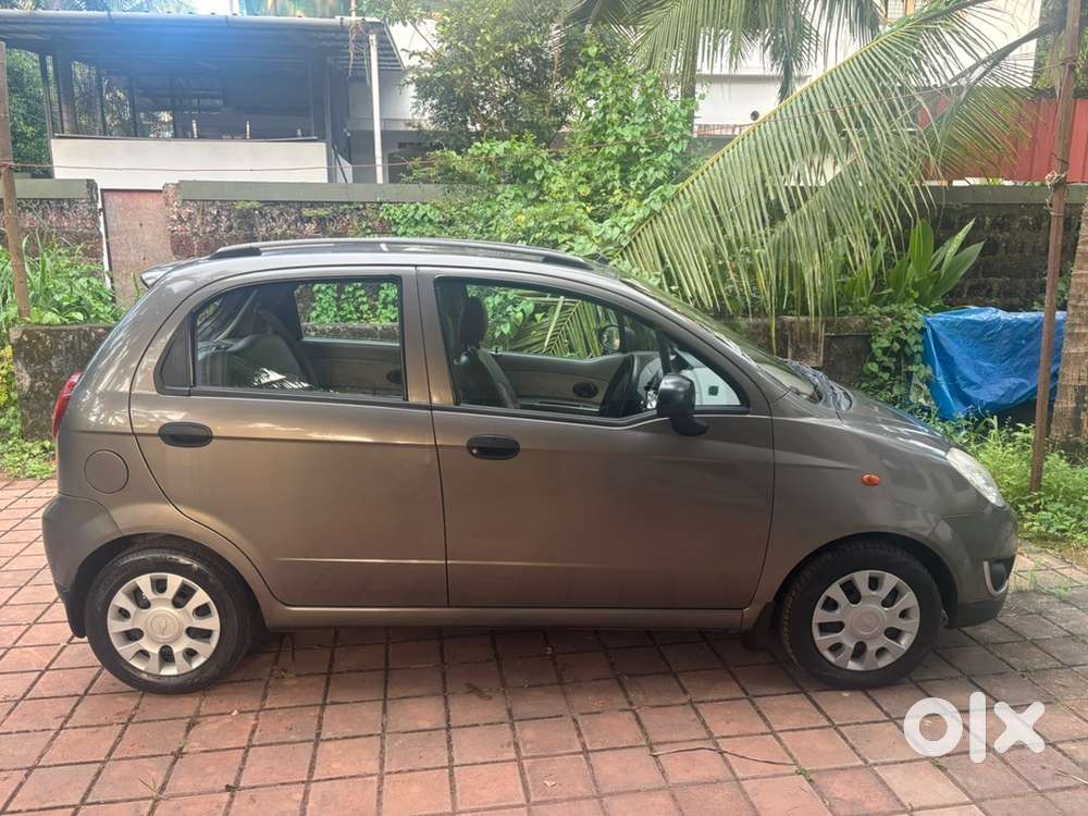Chevrolet Spark Petrol 2013