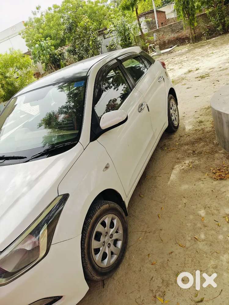 Hyundai I20 2016 Petrol 75000 Km Driven. Less Driven No Sound