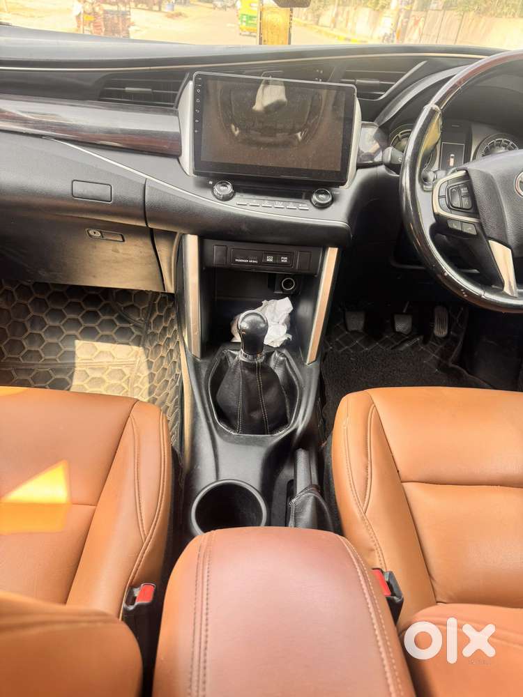 Toyota Innova Crysta 2.4 V 8 Str, 2017, Diesel