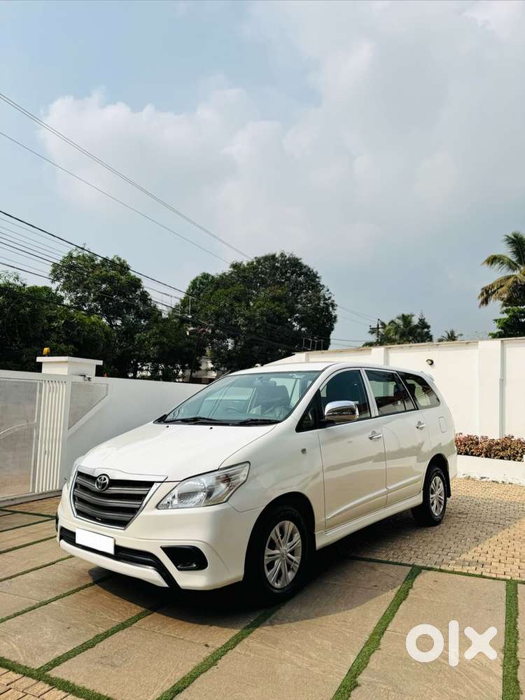Toyota Innova 2014/2015 Reg  Diesel 75000 Km Driven
