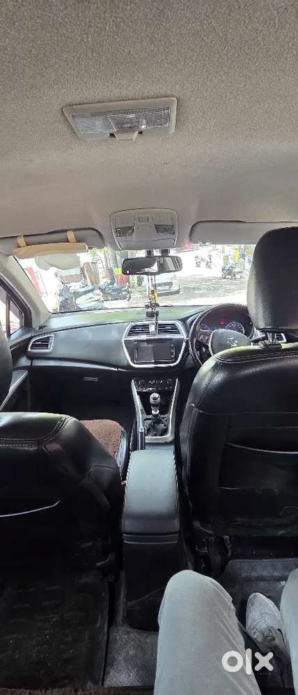 Maruti Suzuki S-cross 2017 Diesel Well Maintained