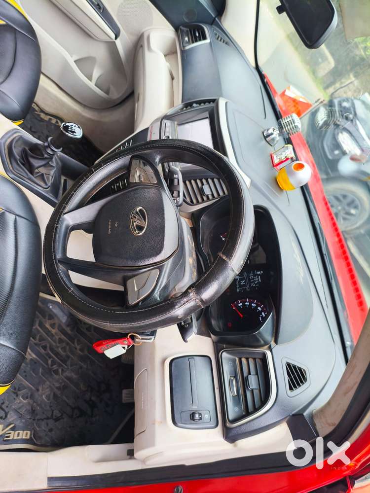 Mahindra Tuv 300 T6, 2019, Petrol