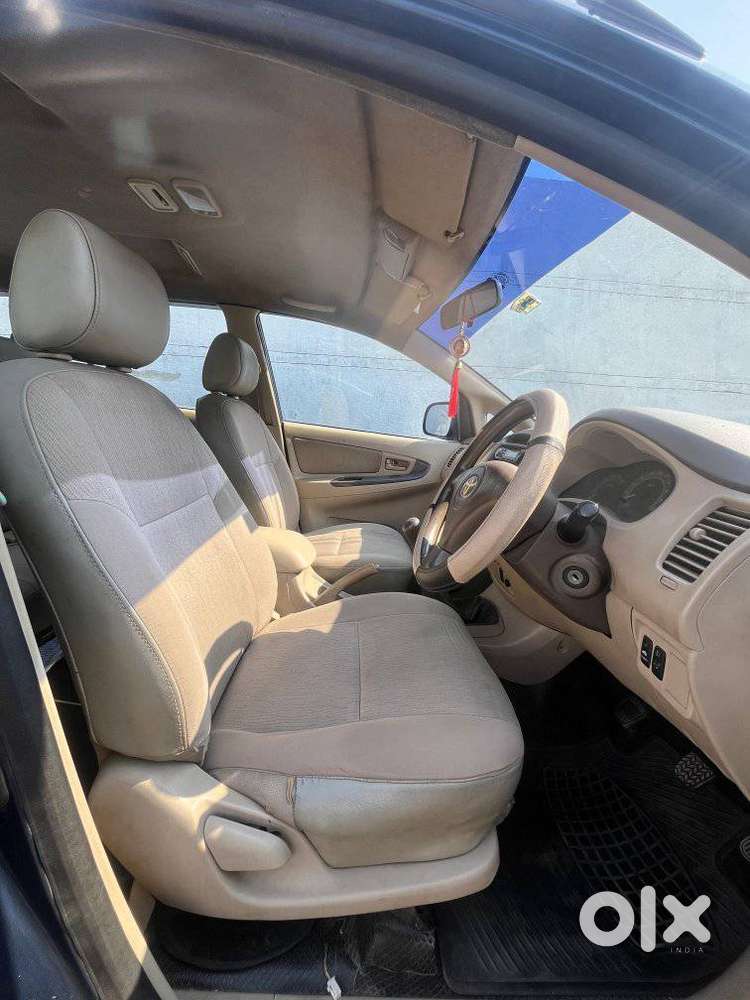 Toyota Innova 2.5 G (diesel) 7 Seater, 2005, Diesel