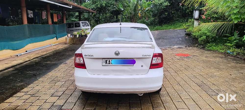 Skoda Rapid 1.6 Ambition 2014