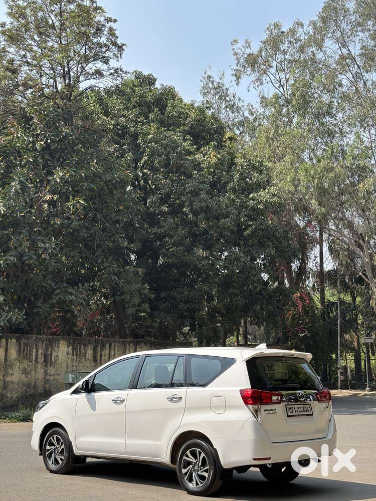 Toyota Innova Crysta 2.4 V 8 Str, 2024, Diesel