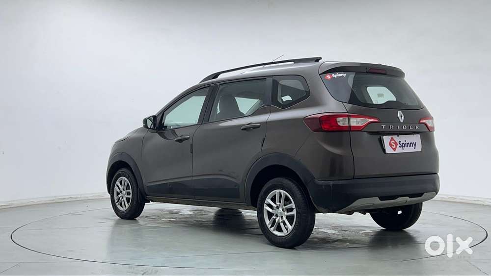 Renault Triber Rxt, 2023, Petrol