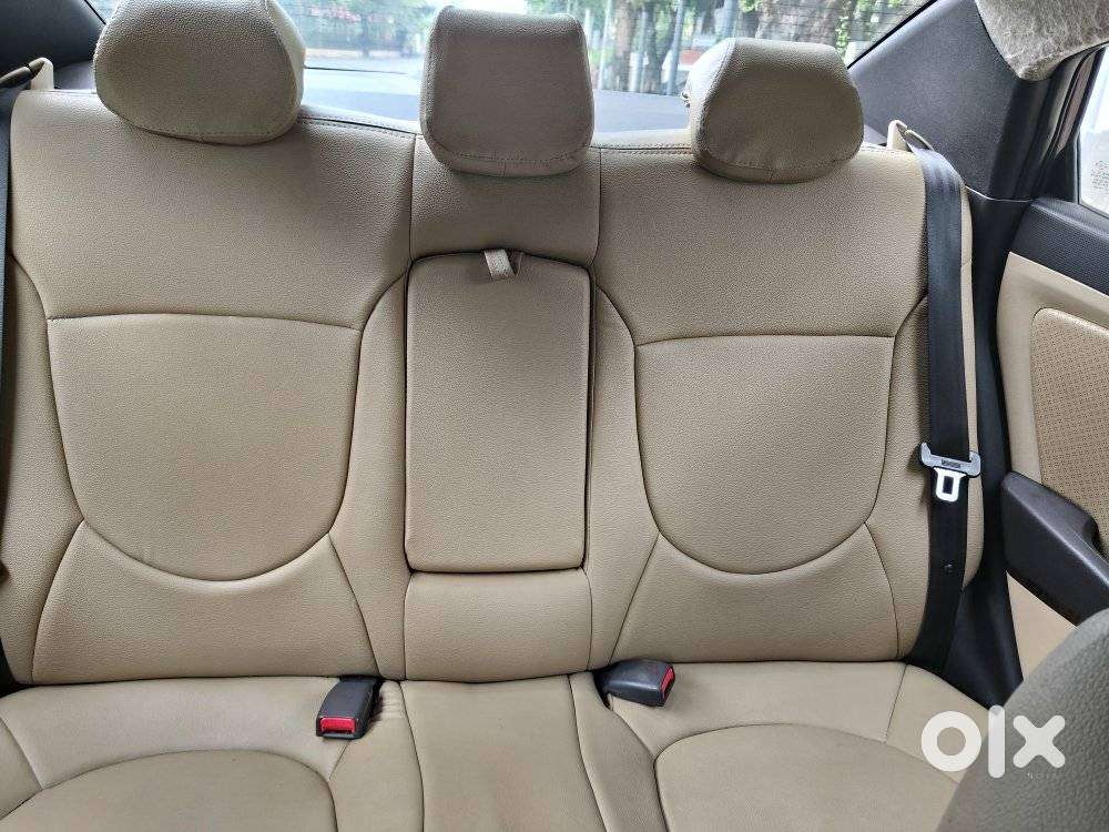 Hyundai Verna Fluidic 1.6 Vtvt Sx Automatic, 2012, Petrol