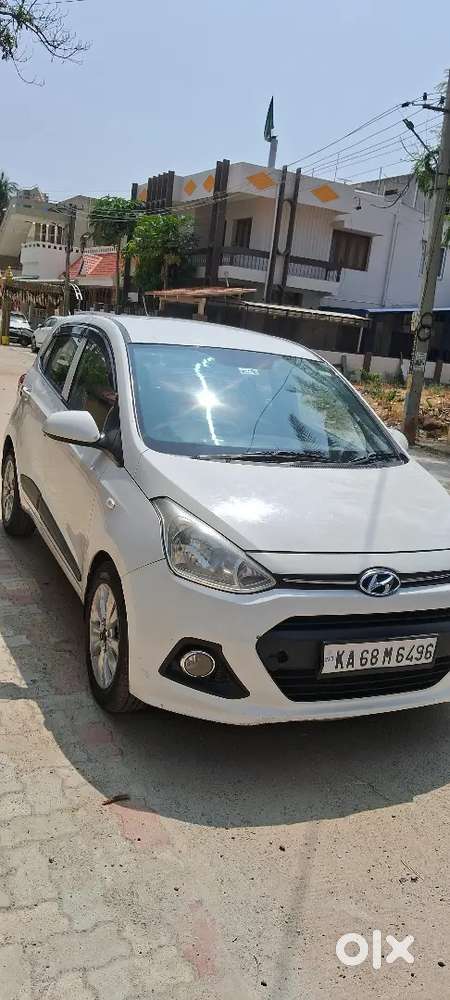 Ac,tv,reverse Camera ,power Windows, Power Stayring ,center Lock