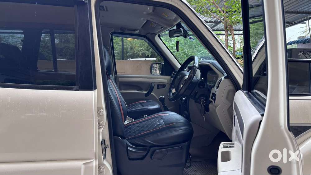 Mahindra Scorpio S10 8 Seater, 2017, Diesel