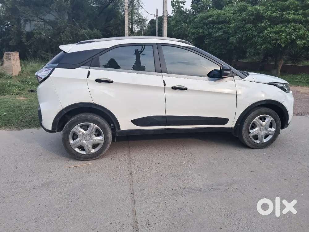 Tata Nexon 1.5 Diesel 30 Decmber 2020  1st Owner  75000 K.m. Dl Ragist