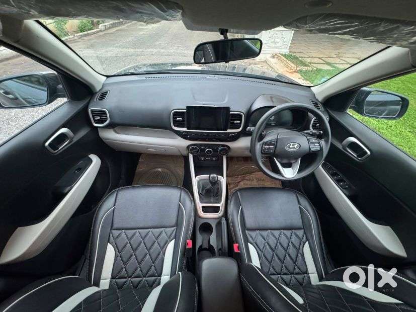 Hyundai Venue S 1.2 Petrol, 2023
