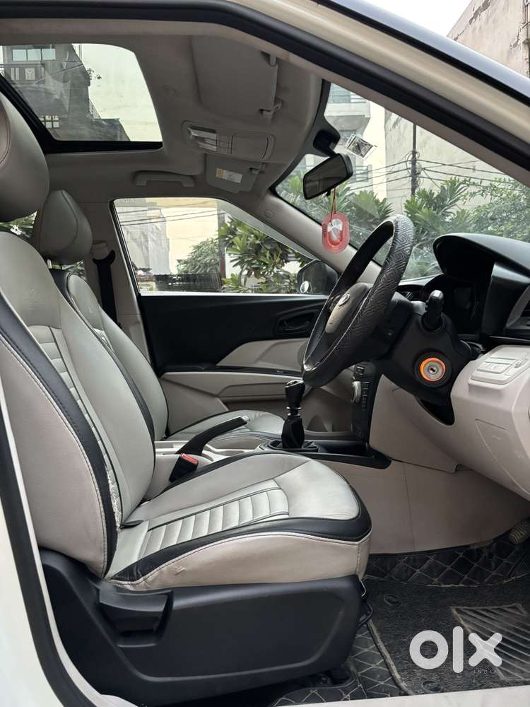 Mahindra Xuv300 W6, 2021, Petrol