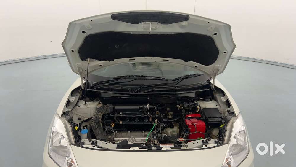 Maruti Suzuki Dzire Vxi Ags, 2022, Petrol