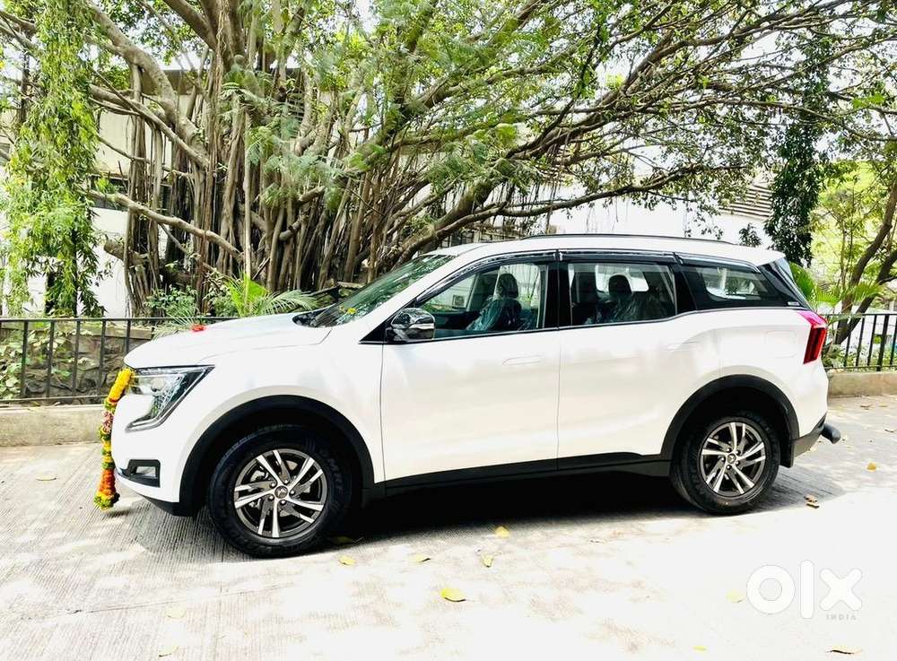 Mahindra Xuv700 Petrol Well Maintained