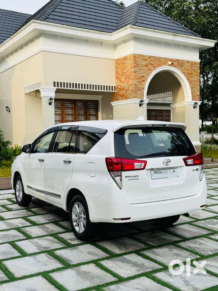 Toyota Innova Crysta