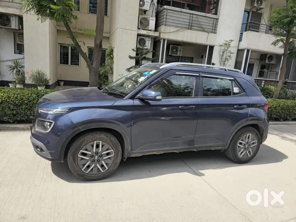 Hyundai Venue Sx 1.0 Turbo Imt  No Clutch  Delhi Registered