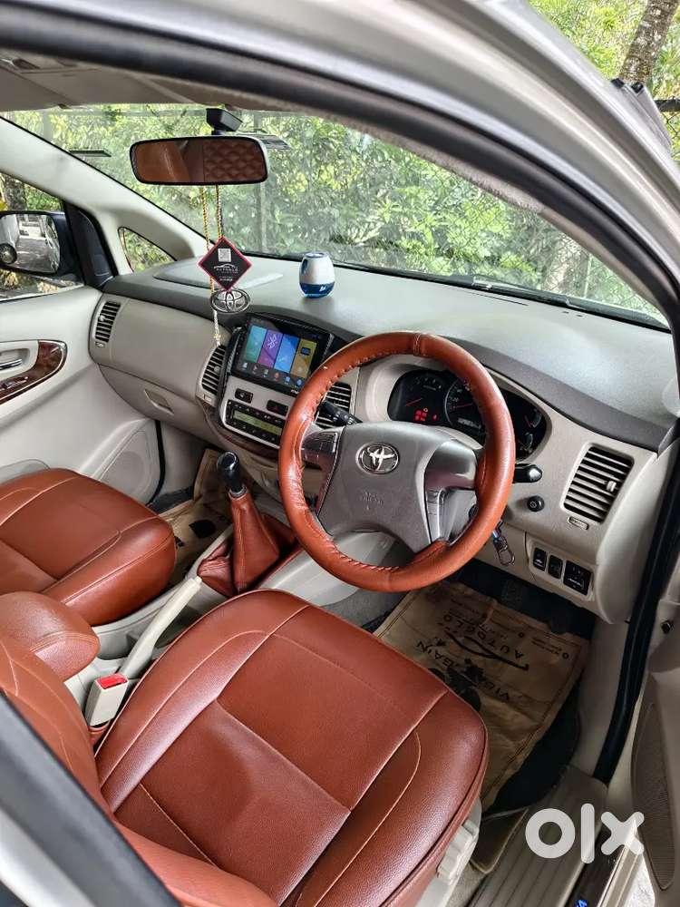 Toyota Innova 2.5 V 7 Seater  2014  Diesel  Well Maintained