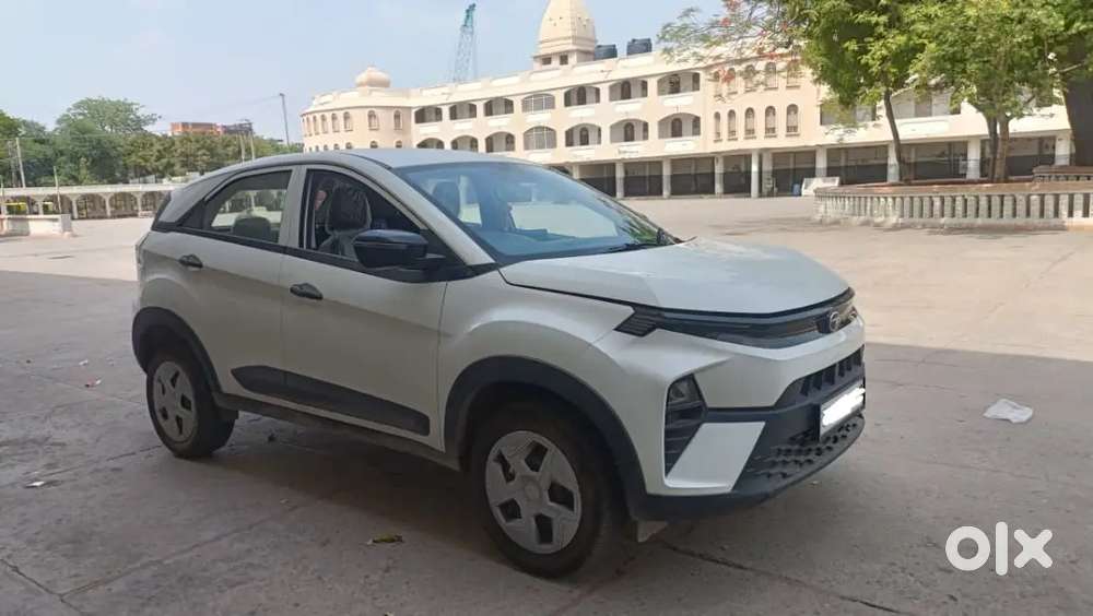 Tata Nexon 2024 Petrol Well Maintained