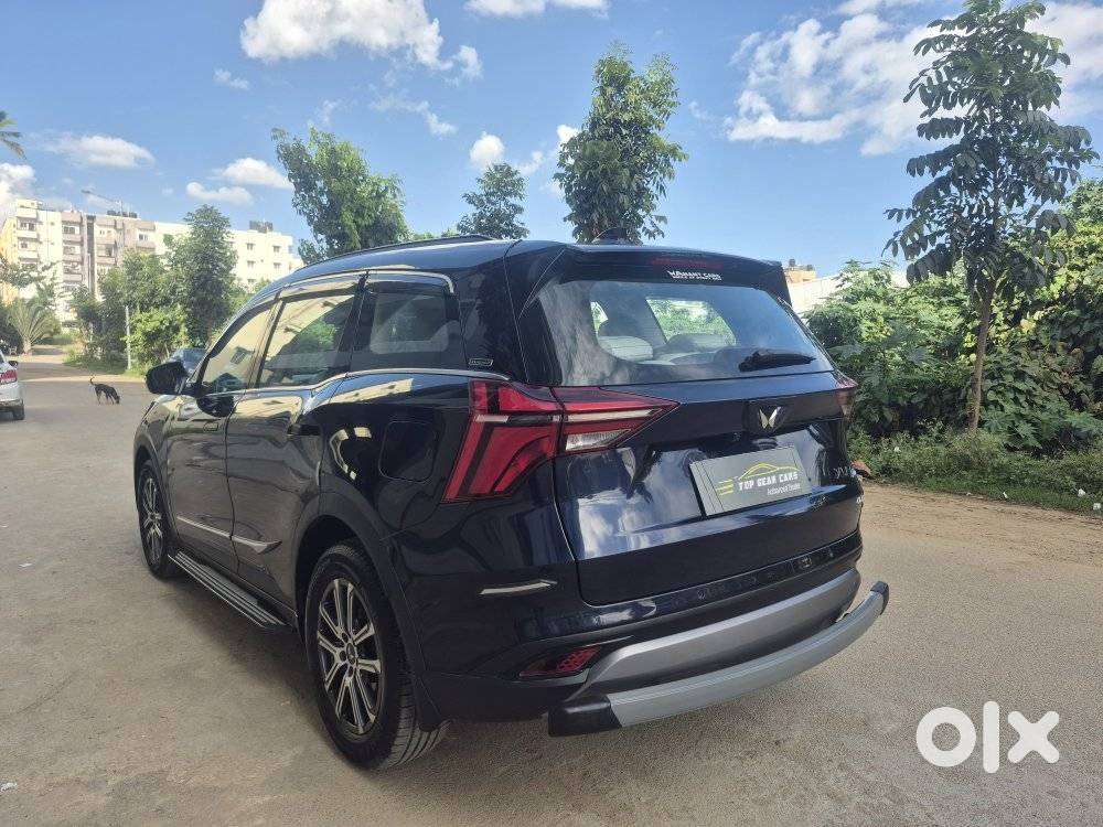 Mahindra Xuv700 2.0 Ax 7 Petrol Mt Str, 2024, Petrol