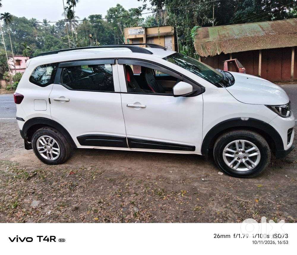 Renault Triber Rxt, 2021, Petrol