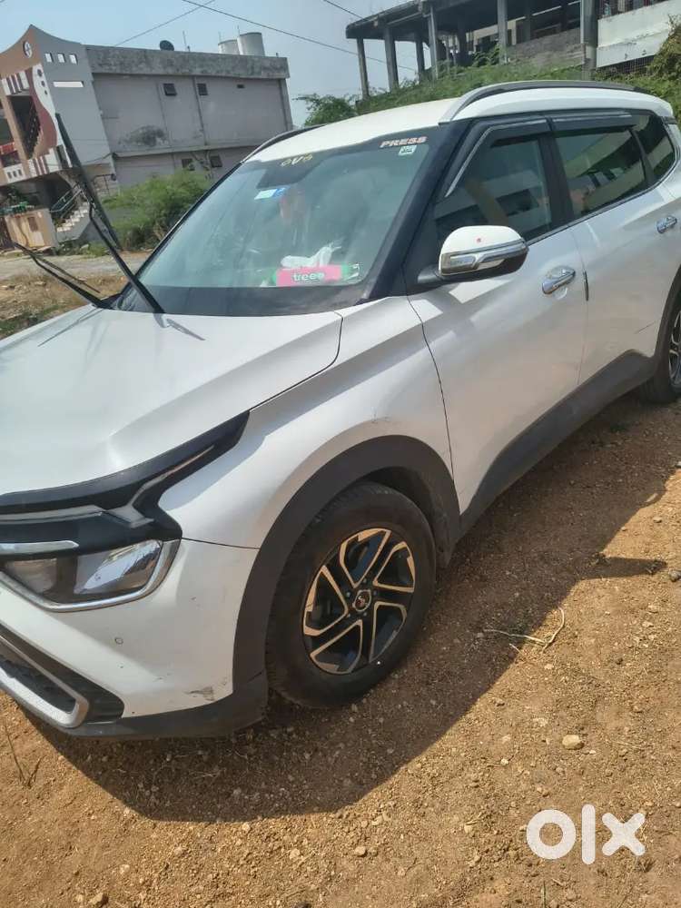 Kia Carens Luxury Diesel 2023