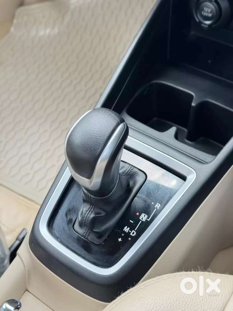 Maruti Suzuki Dzire Vxi Ags, 2022, Petrol