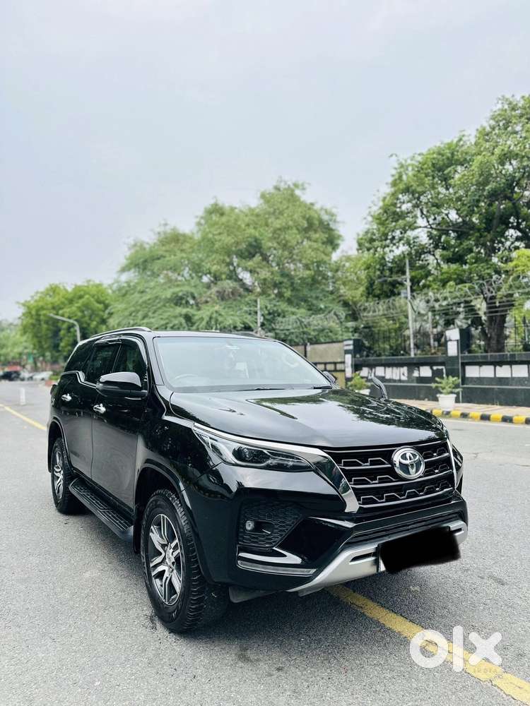 Toyota Fortuner 4x2 At 2.7 Petrol, 2025, Petrol