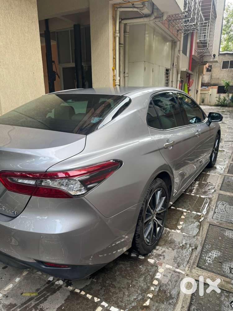 Toyota Camry Hybrid 2022