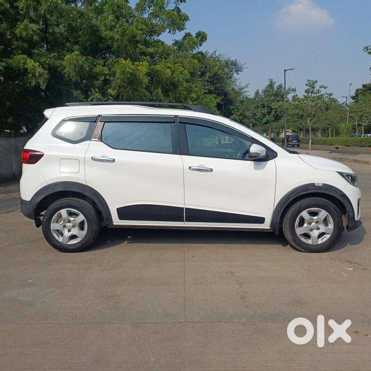 Renault Triber Rxz, 2019, Petrol