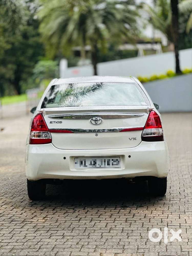 Toyota Etios Vx Limited Edition, 2016, Petrol