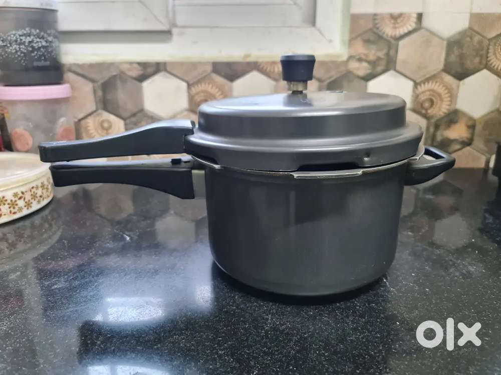 Pigeon by Stovekraft Pressure Cooker Litres Black Other