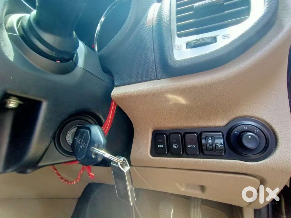 Mahindra Tuv 300 2015 Diesel Well Maintained