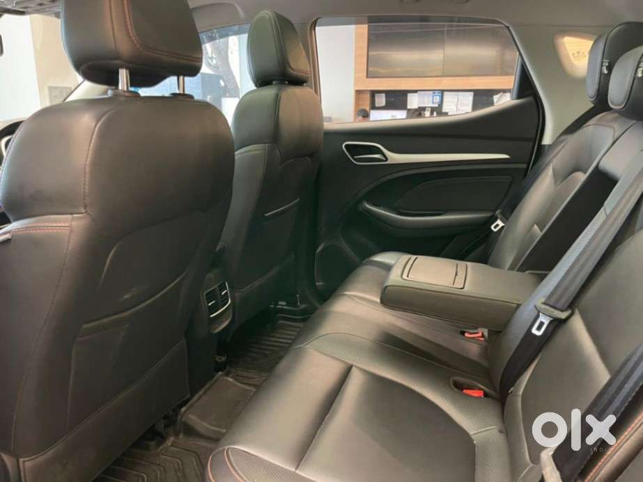 Mg Zs Ev Exclusive Iconic Ivory, 2023, Electric