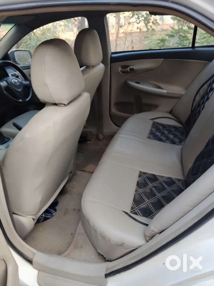 Toyota Corolla Altis 2012