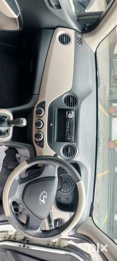 Hyundai Aura 2017 Petrol Well Maintained