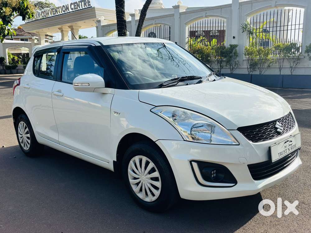 Maruti Suzuki Swift Vxi With Abs, 2016, Petrol