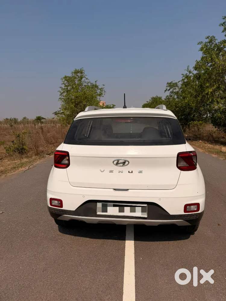 Hyundai Venue 2019 Lpg Petrol 66000 Km Driven