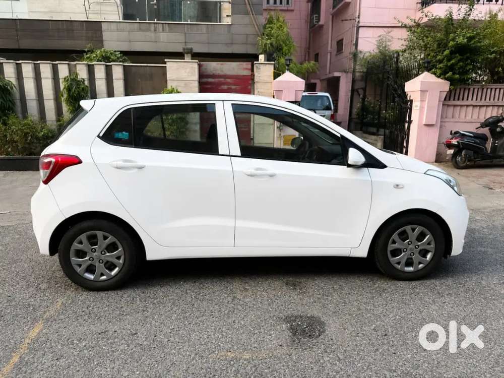 Hyundai Grand I10 2017 Petrol 45000 Km Driven
