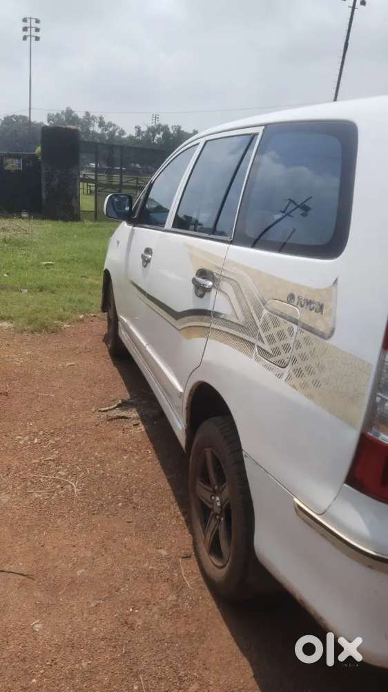 Toyota Innova 2015 Diesel Variant